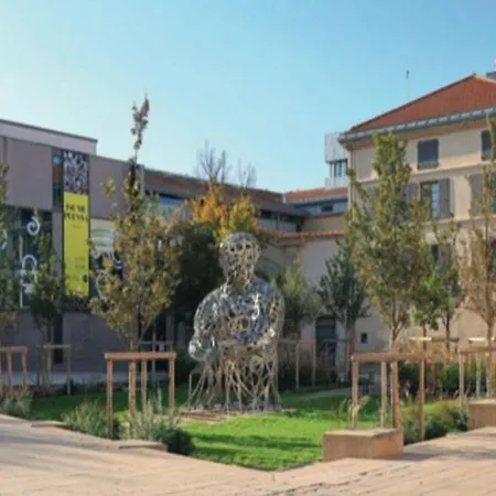Hyper Centre De - N23 * Valence (Drome)